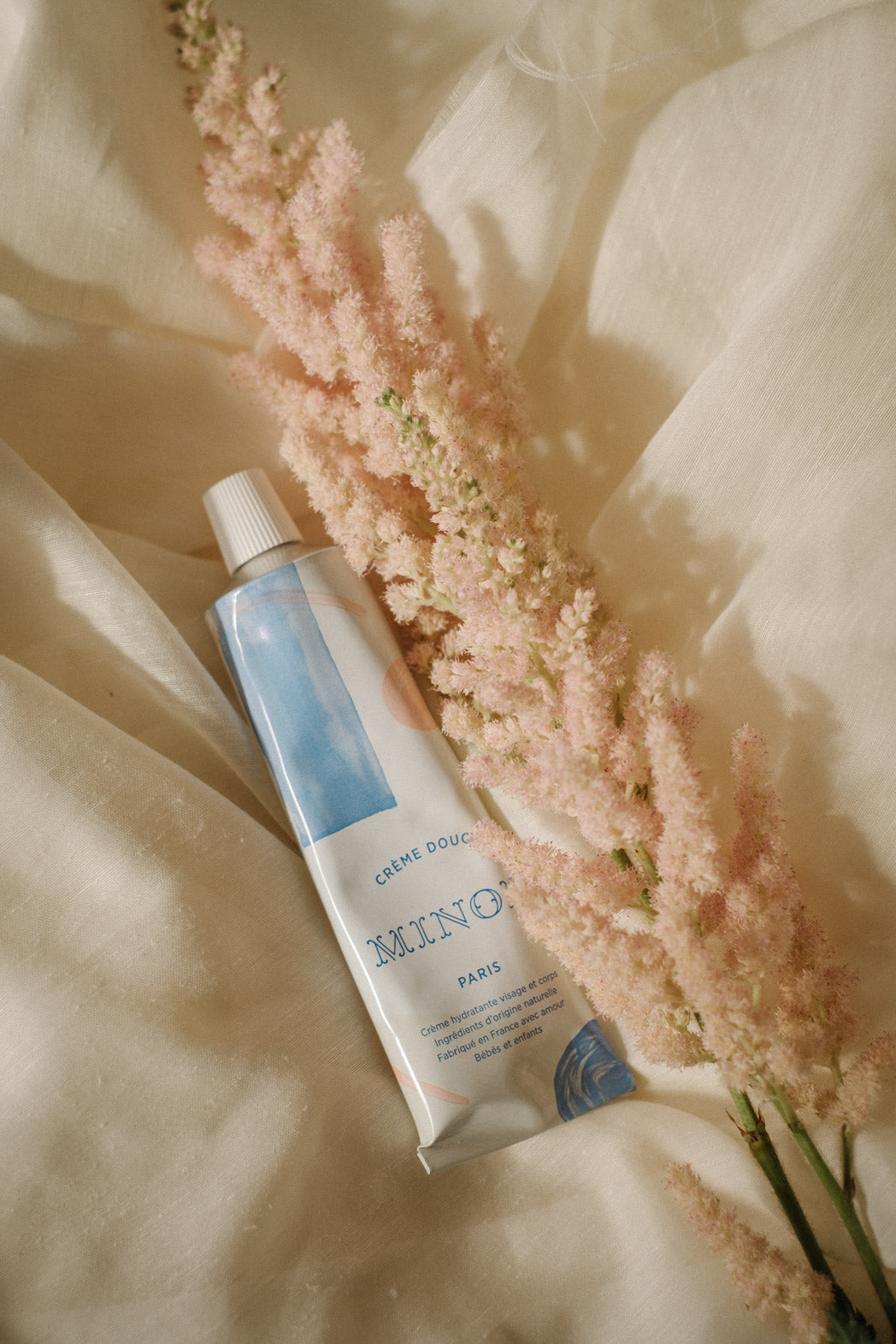 DRĖKINAMASIS VEIDO IR KŪNO KREMAS – 100 ml