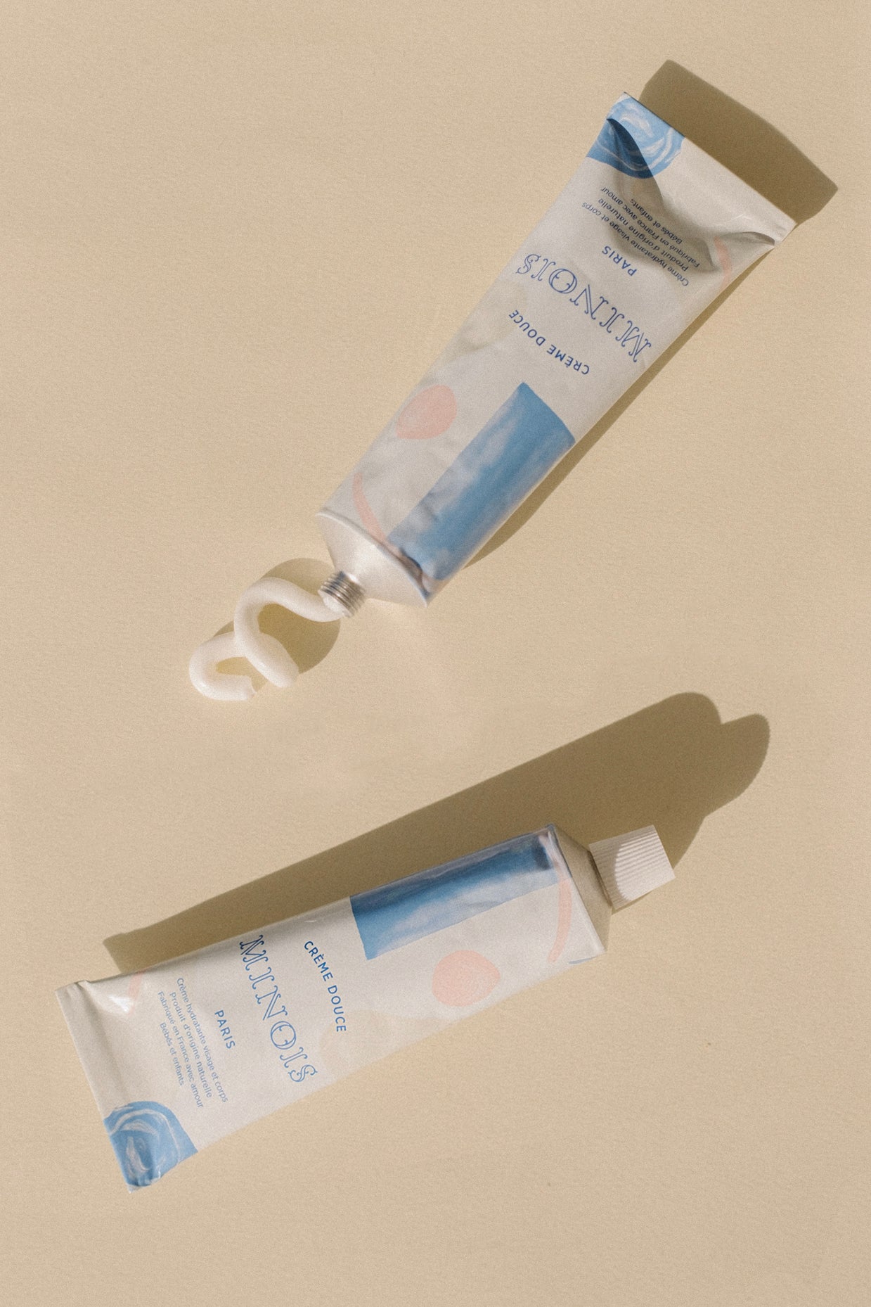 DRĖKINAMASIS VEIDO IR KŪNO KREMAS – 100 ml